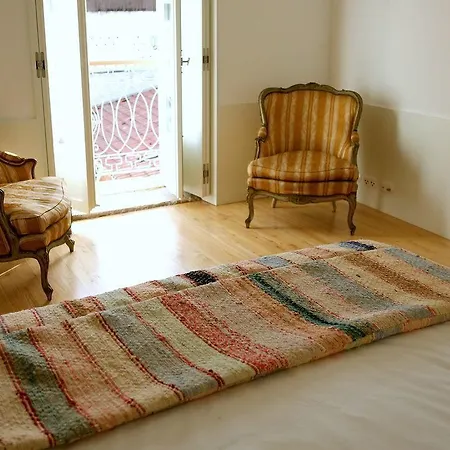 Gasthof The Late Birds - Gay Urban