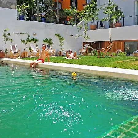 The Late Birds - Gay Urban Guest house Lisbon
