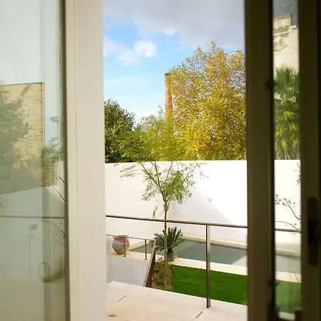 Guest house The Late Birds - Gay Urban 4*