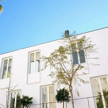 The Late Birds - Gay Urban Guest house Lisbon